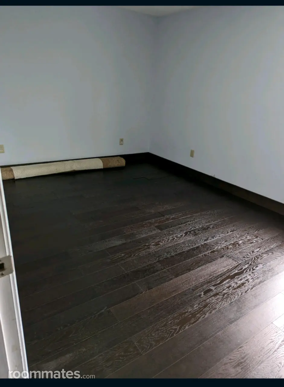 Profile photo 3 of 8