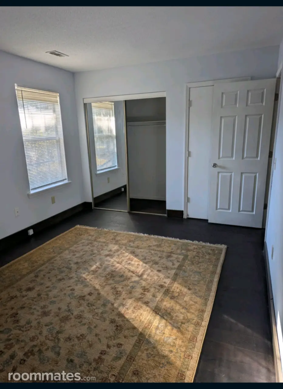 Profile photo 2 of 8