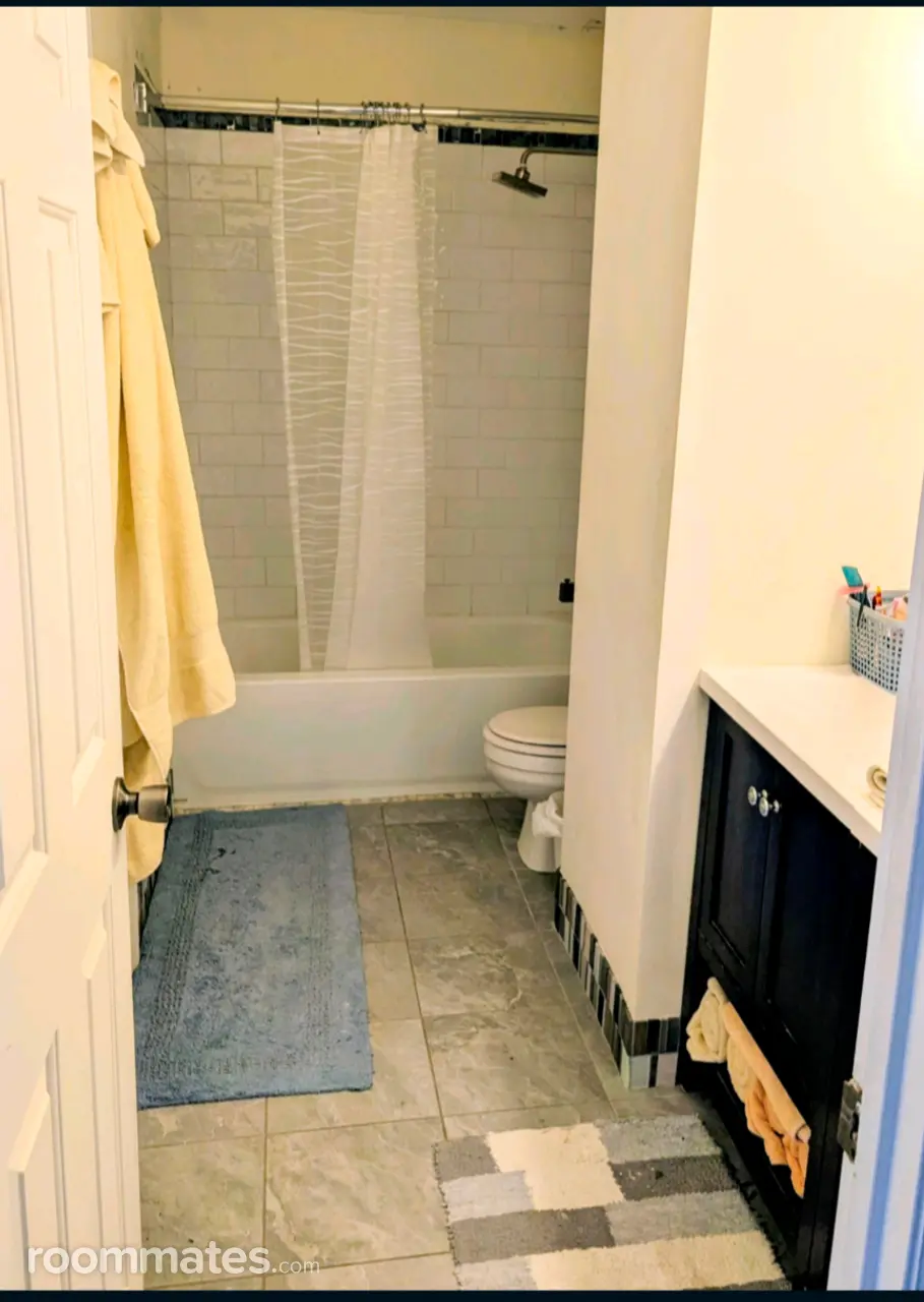 Profile photo 4 of 8