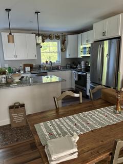 Room for rent in Kennebunk, ME $1300, house