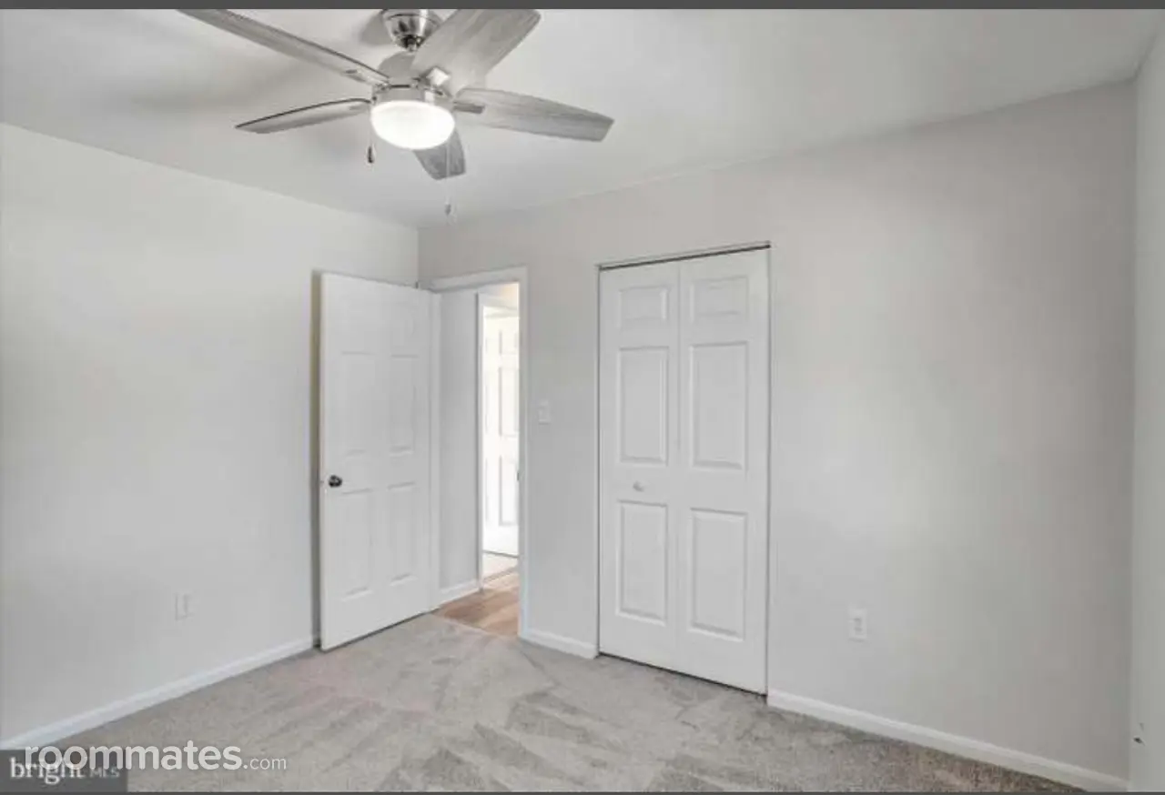 Profile photo 2 of 10