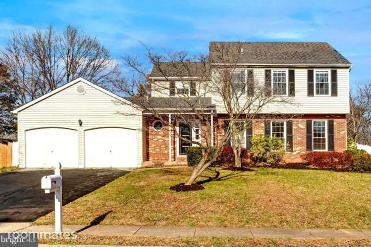 Profile photo 5 of 10