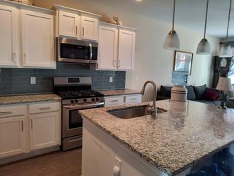 Room for rent in Mount Pleasant, SC $1000, townhouse