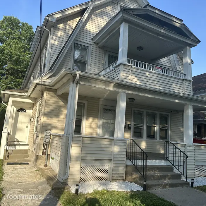 Room for rent in Springfield, MA $1000, house