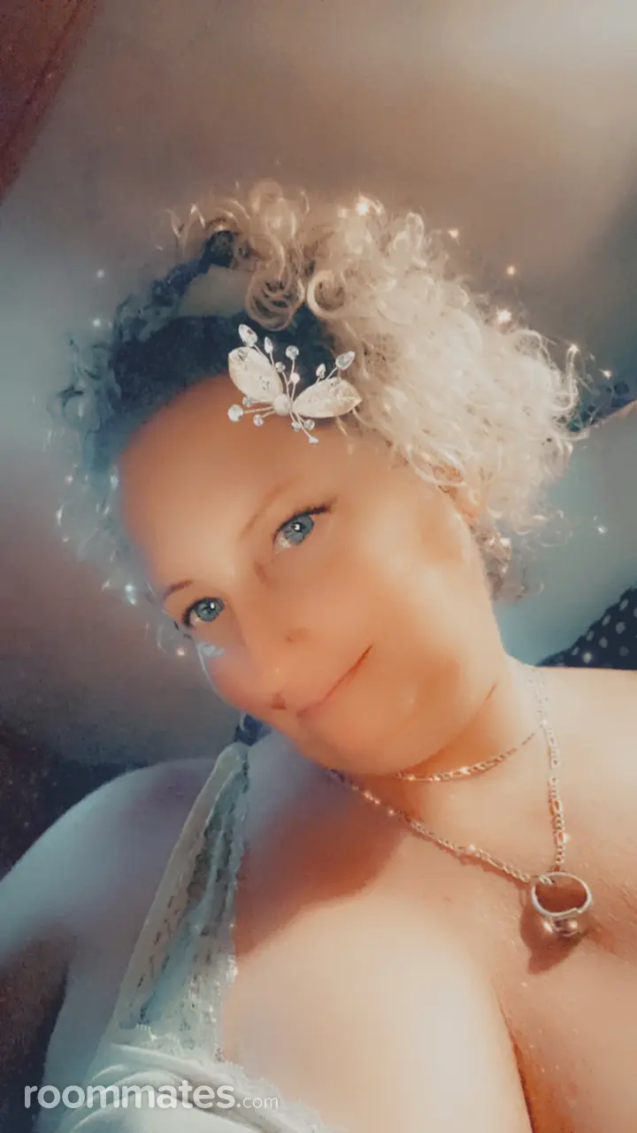 Profile photo 6 of 6