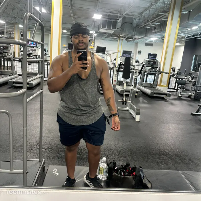 Roommate looking Freehold, NJ, $2000