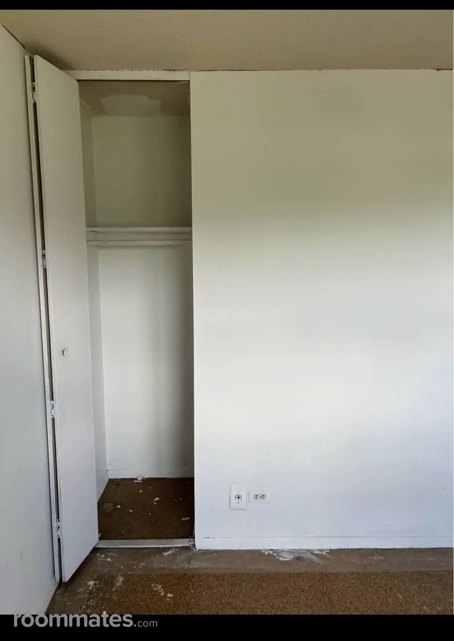 Profile photo 1 of 4