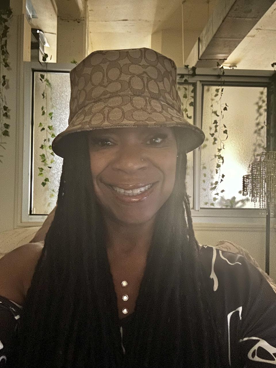 Profile photo 5 of 5