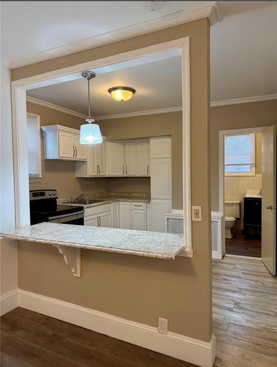 Profile photo 5 of 11