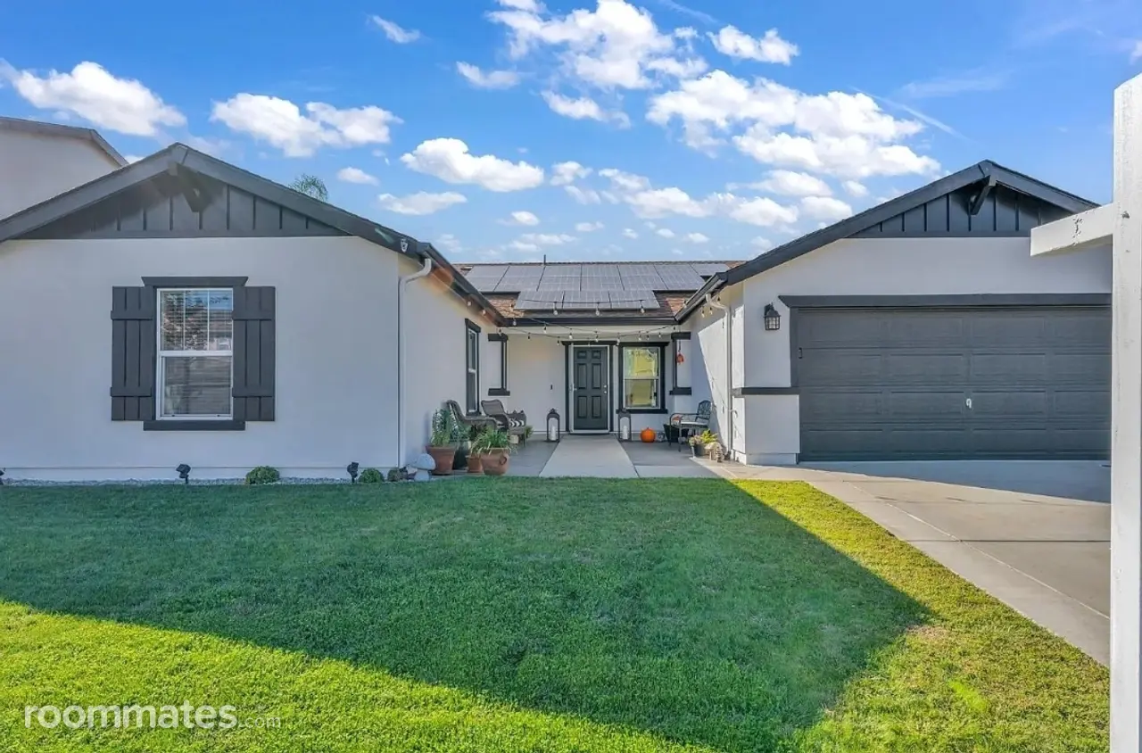 Profile photo 5 of 9