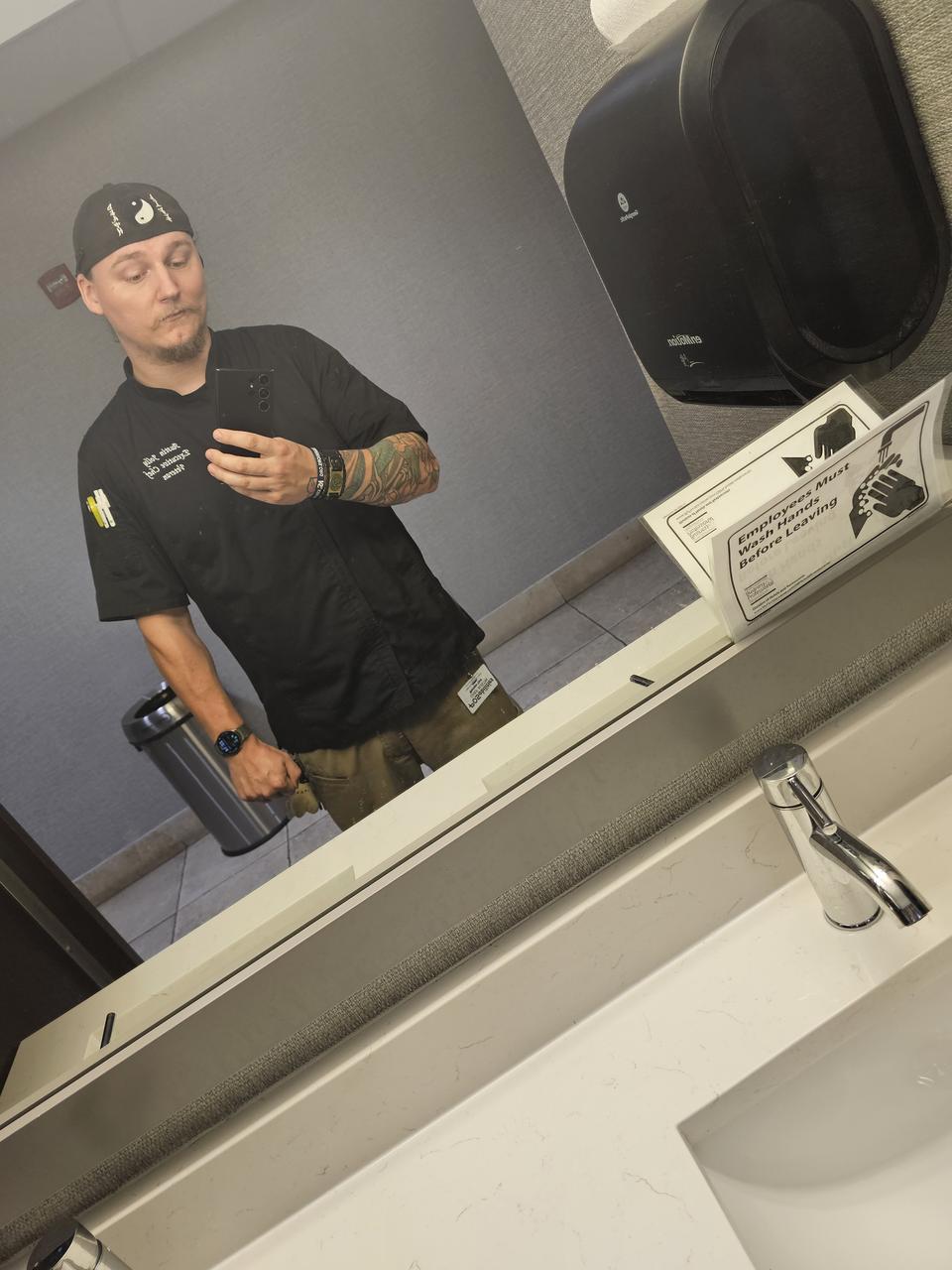 Profile photo 4 of 8