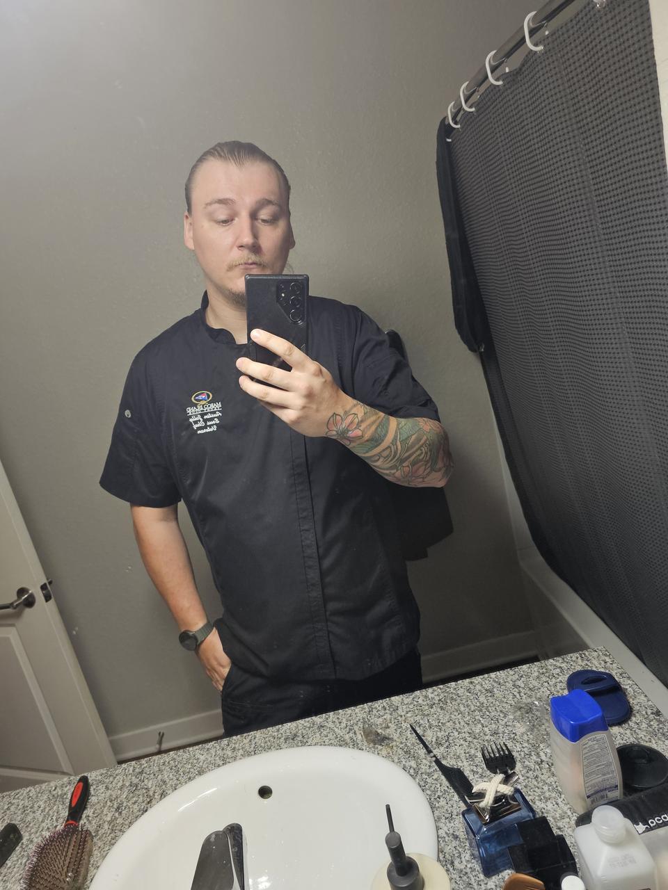 Profile photo 8 of 8