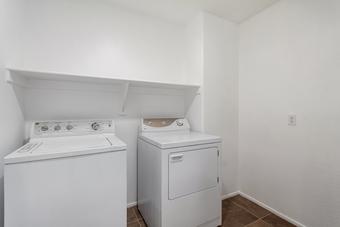 Room for rent in Goodyear, AZ $900, house