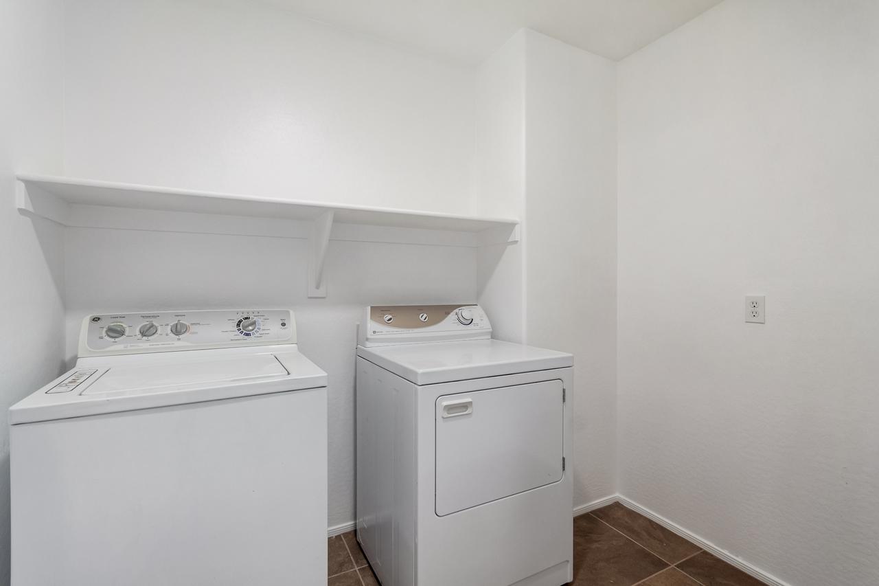 Profile photo 9 of 11