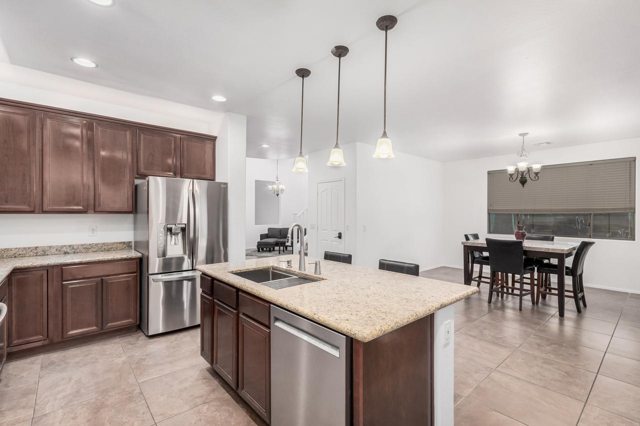 Profile photo 4 of 11