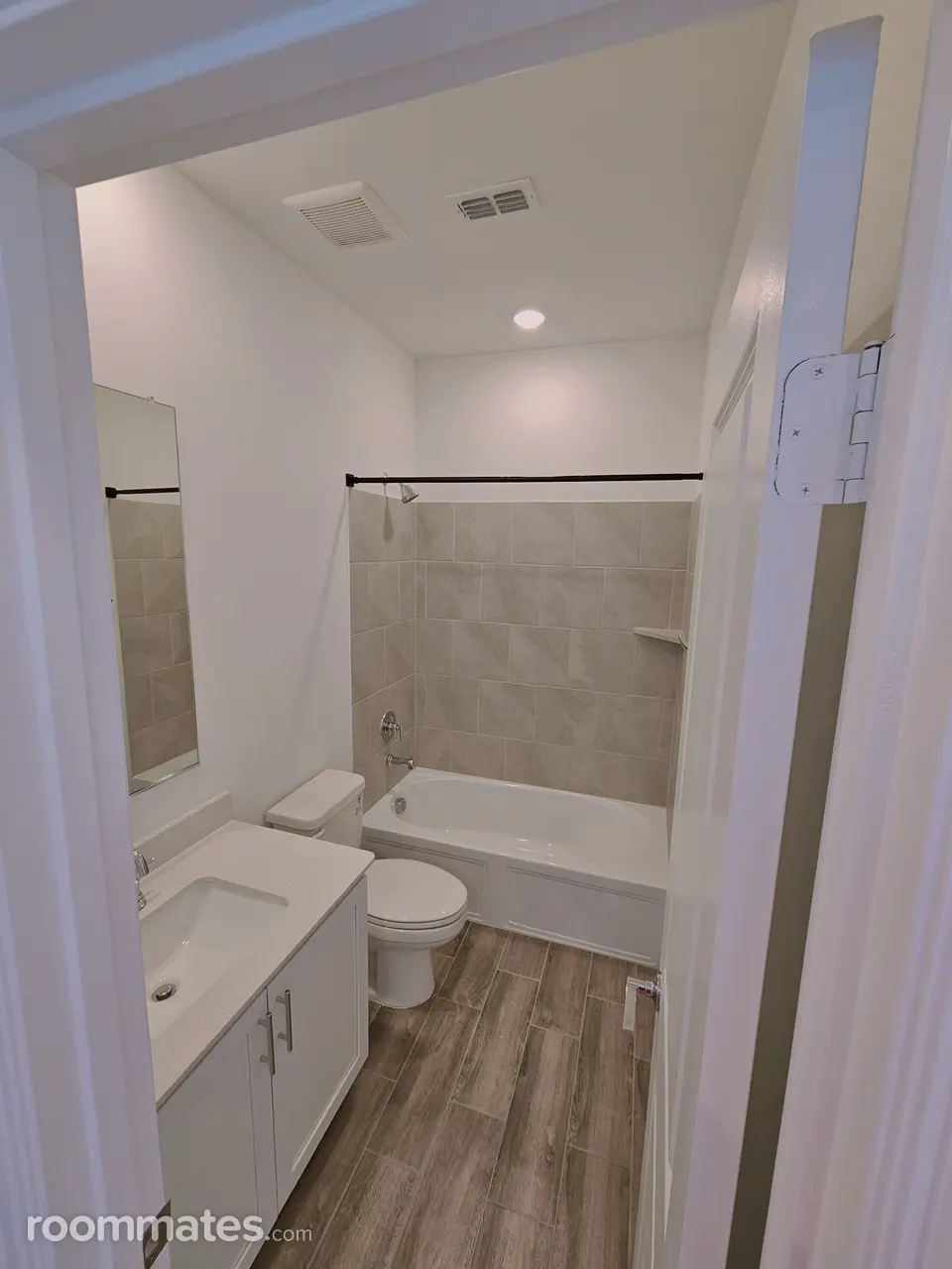 Profile photo 4 of 17