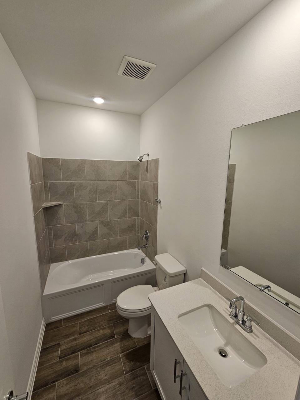 Profile photo 9 of 20