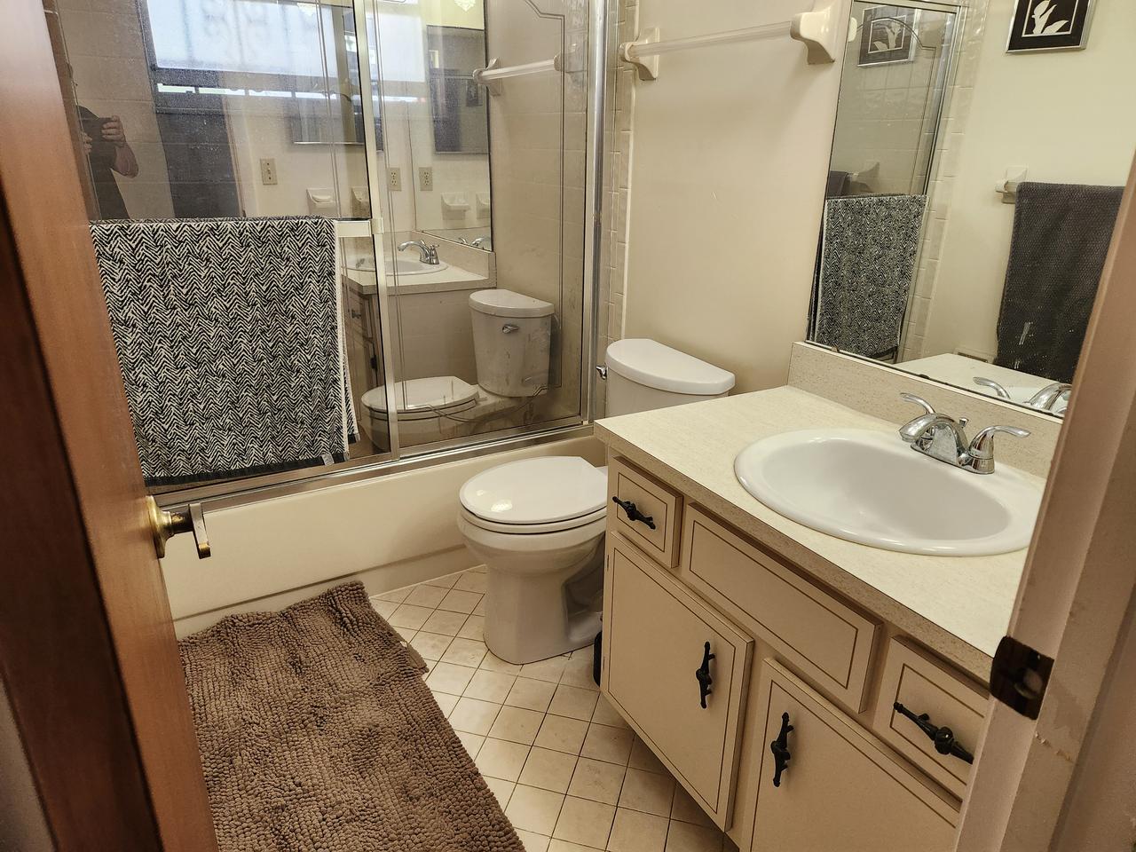 Profile photo 8 of 10