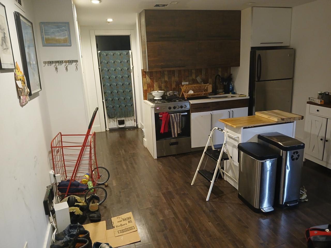 Profile photo 3 of 8