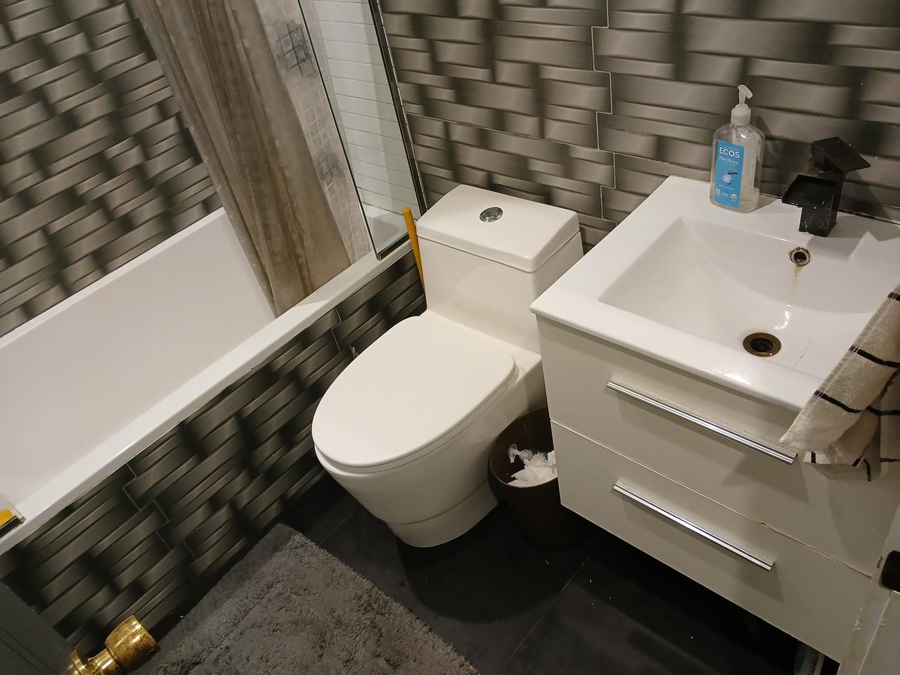 Profile photo 5 of 8