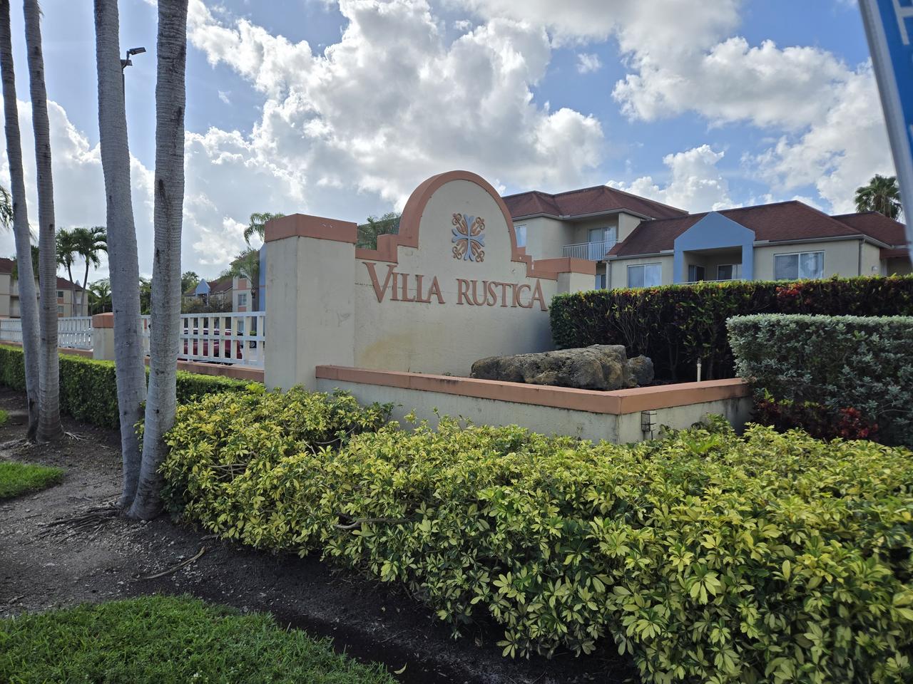 Profile photo 2 of 11