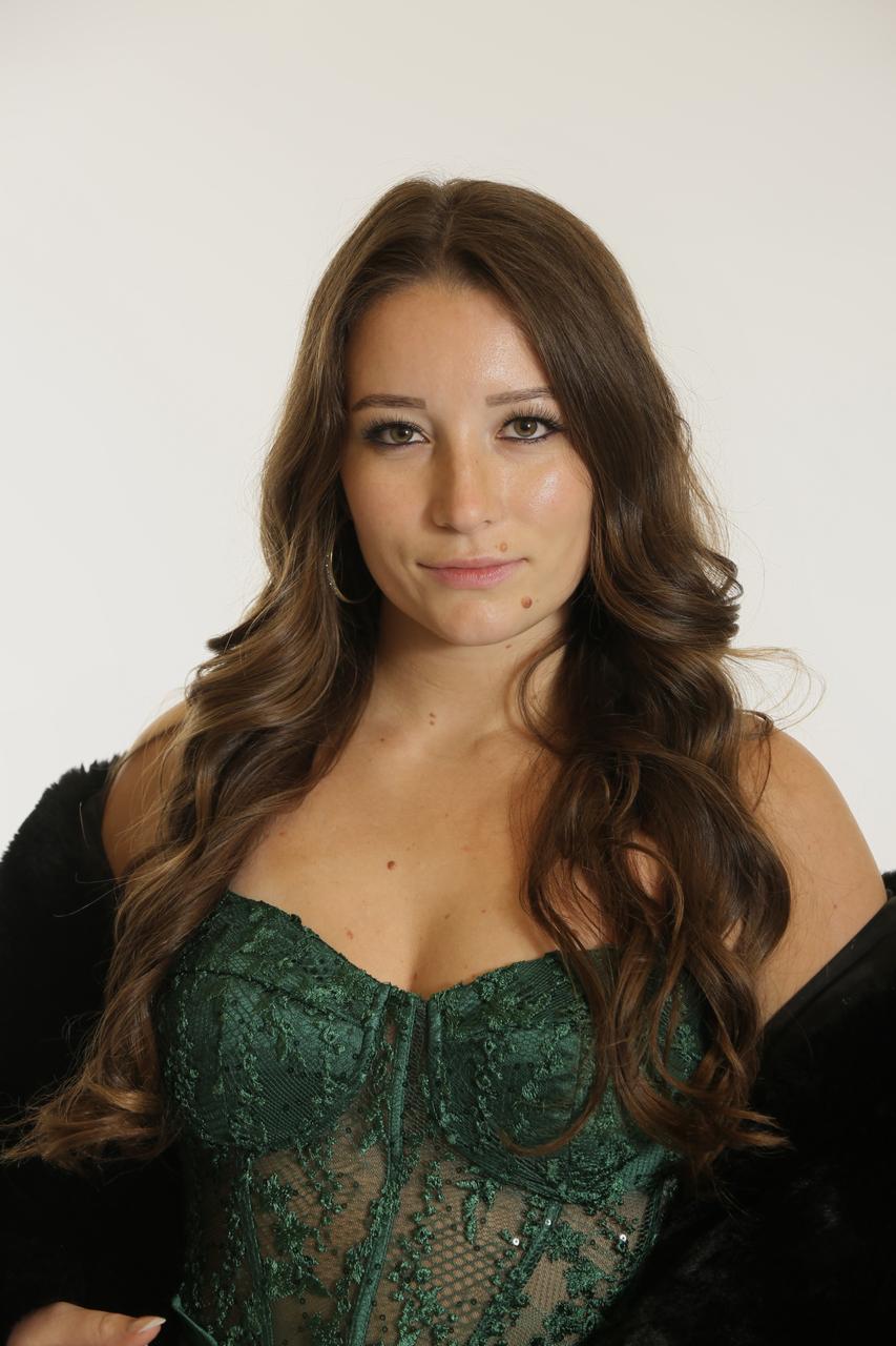 Profile photo 7 of 7