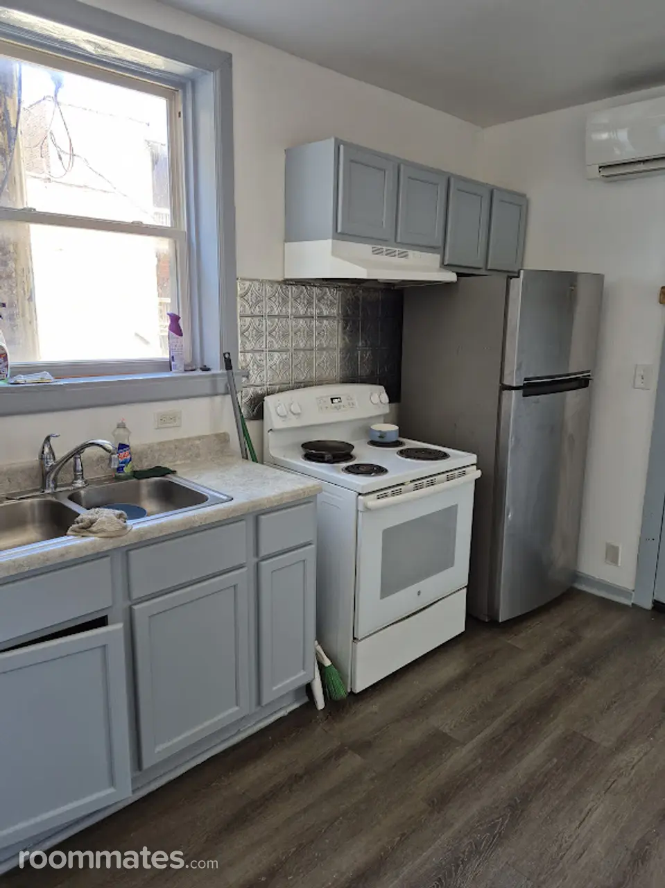 Profile photo 2 of 11