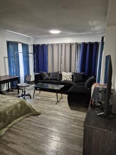 Room for rent in Chicago, IL $825, apartment