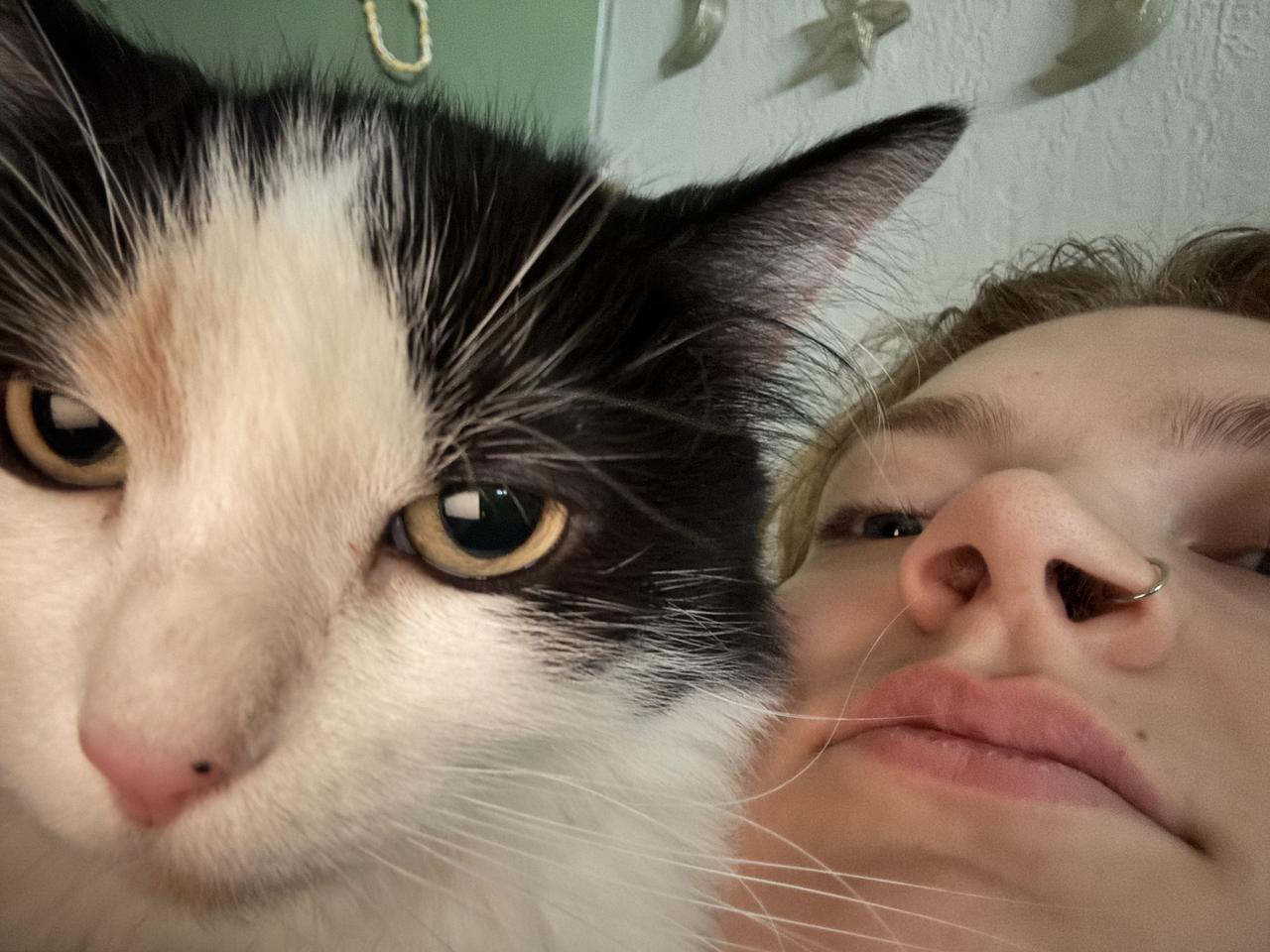 Profile photo 11 of 20