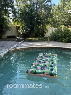 Room for rent in Sarasota, FL $1500, house