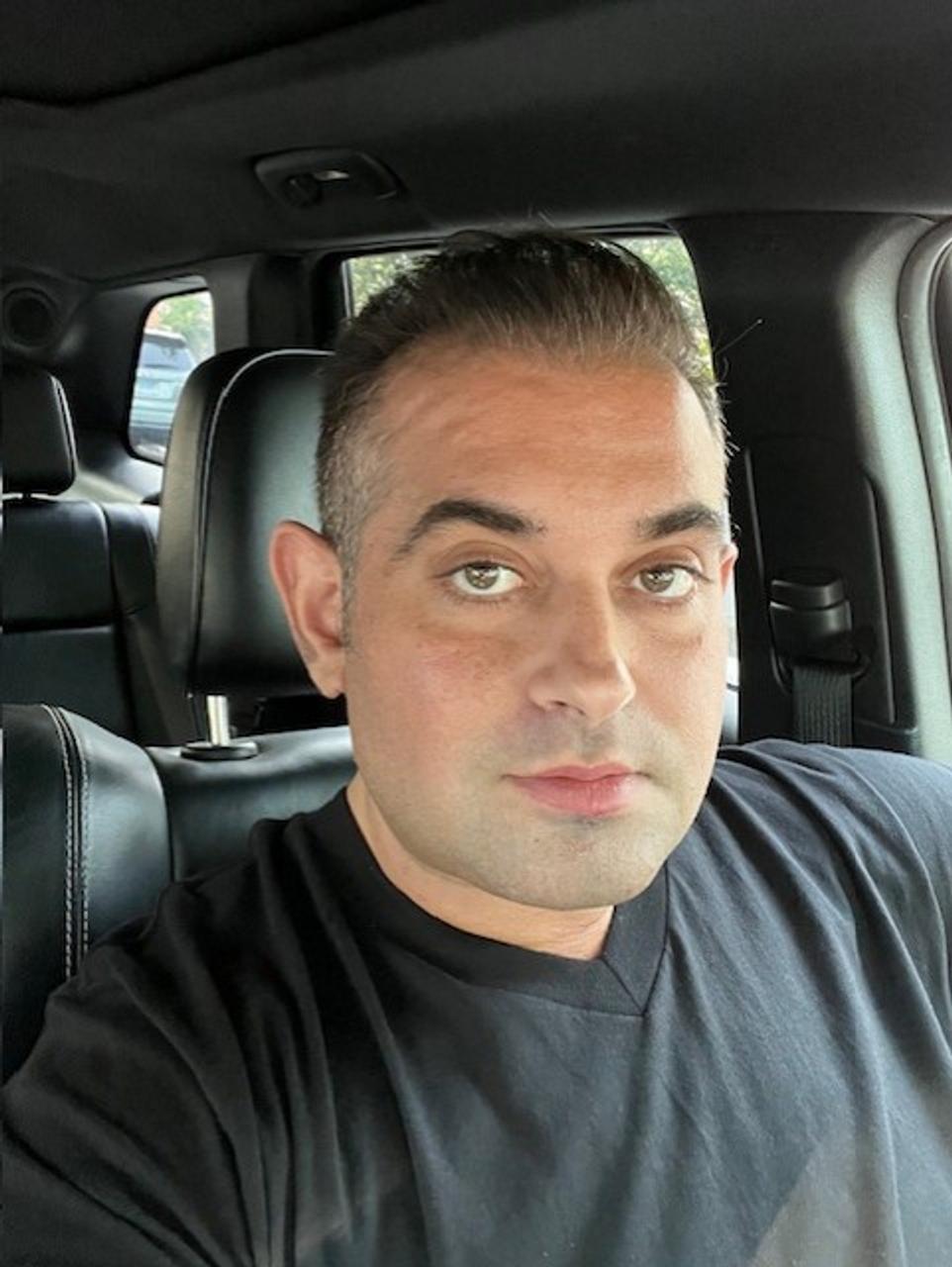 Profile photo 6 of 6