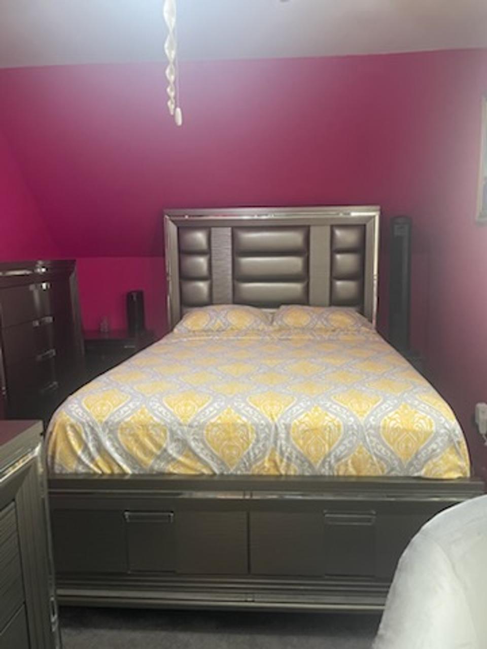 Profile photo 2 of 9