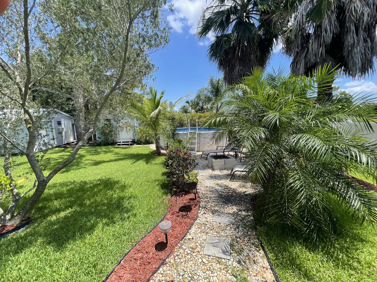 Profile photo 8 of 19