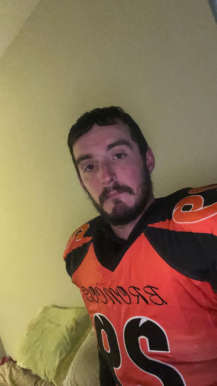 Profile photo 11 of 11