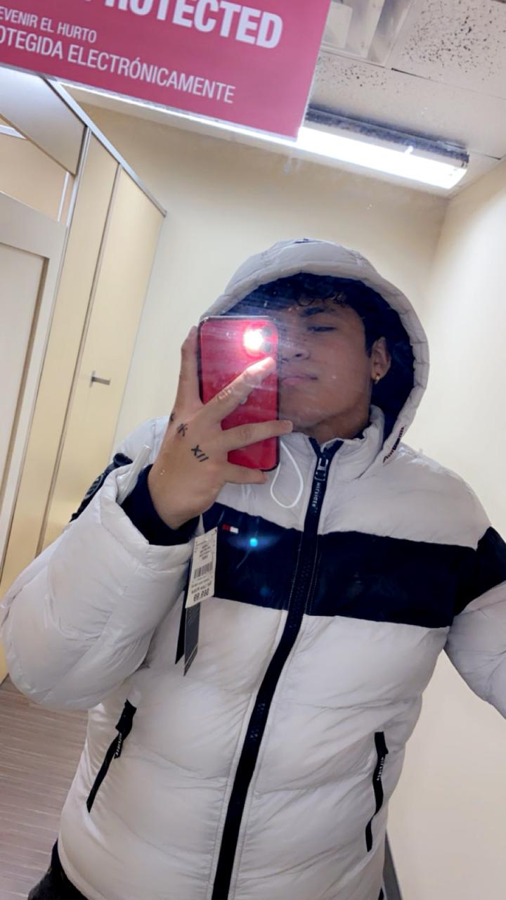 Profile photo 3 of 4