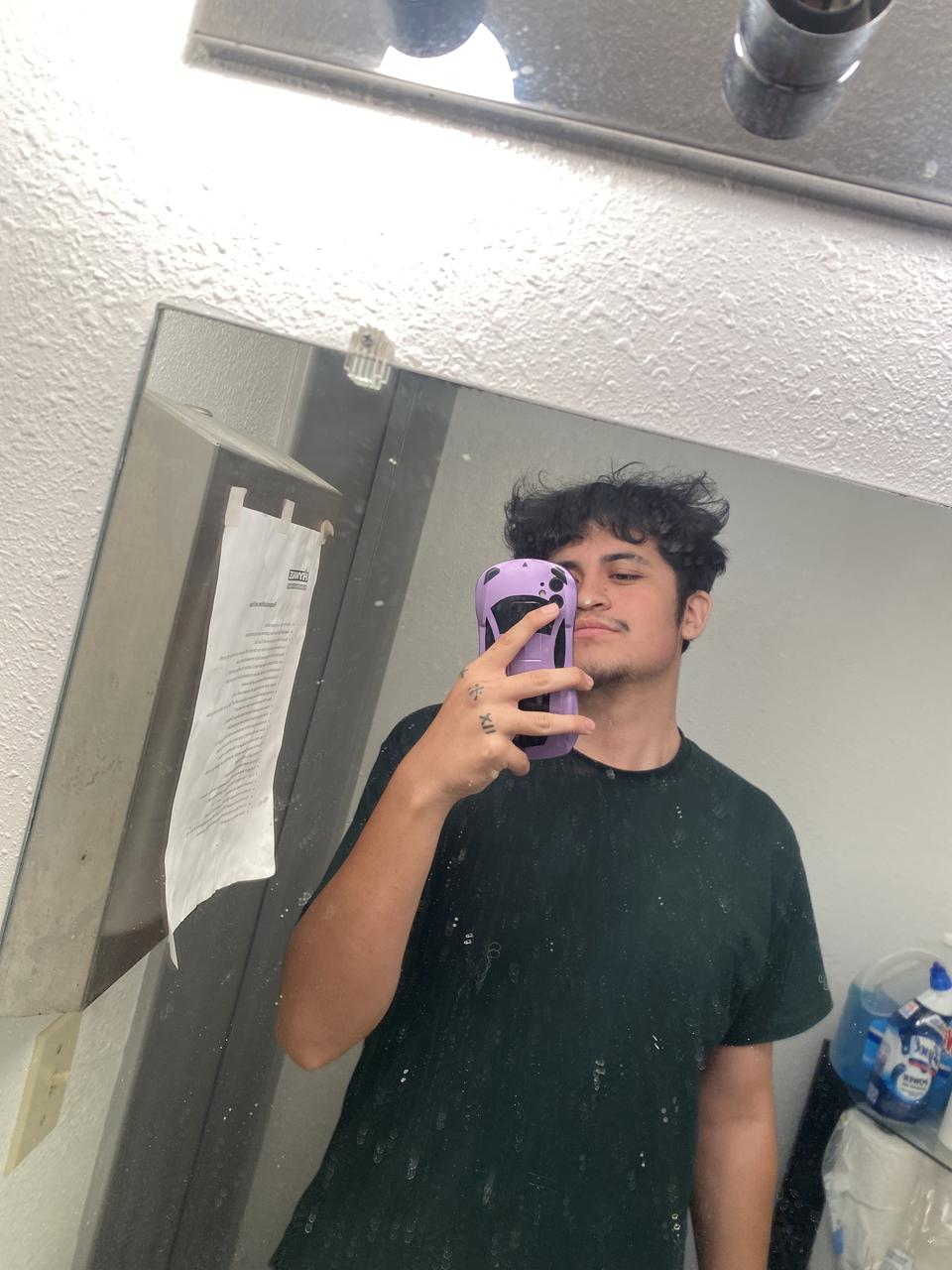 Profile photo 4 of 4