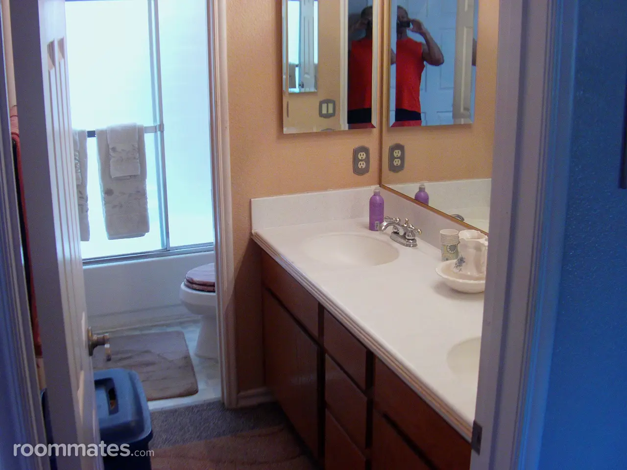 Profile photo 3 of 21