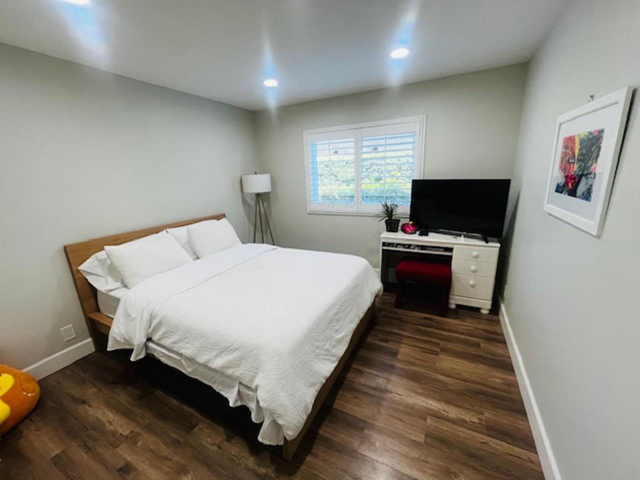 Profile photo 5 of 10