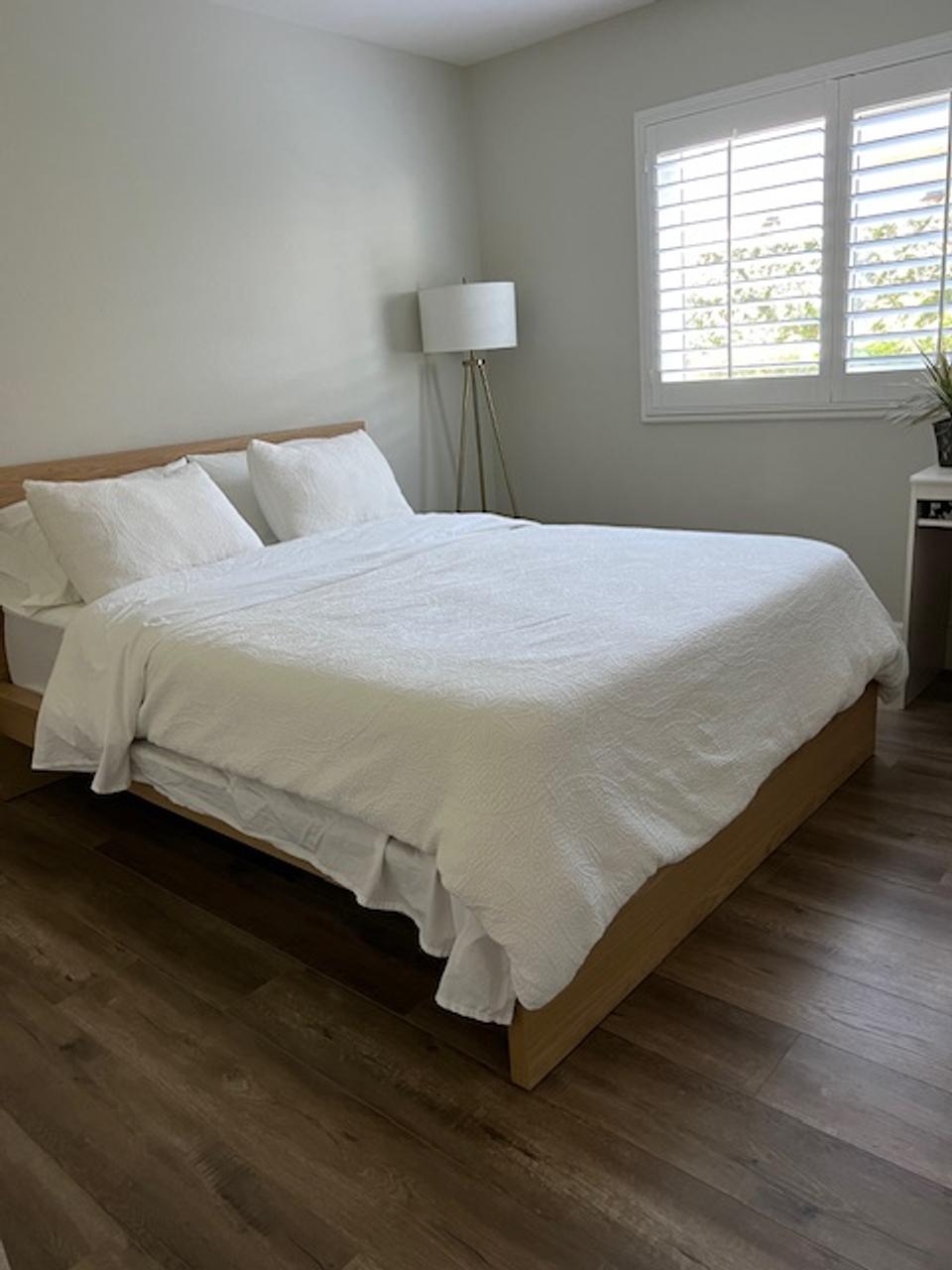 Profile photo 1 of 10