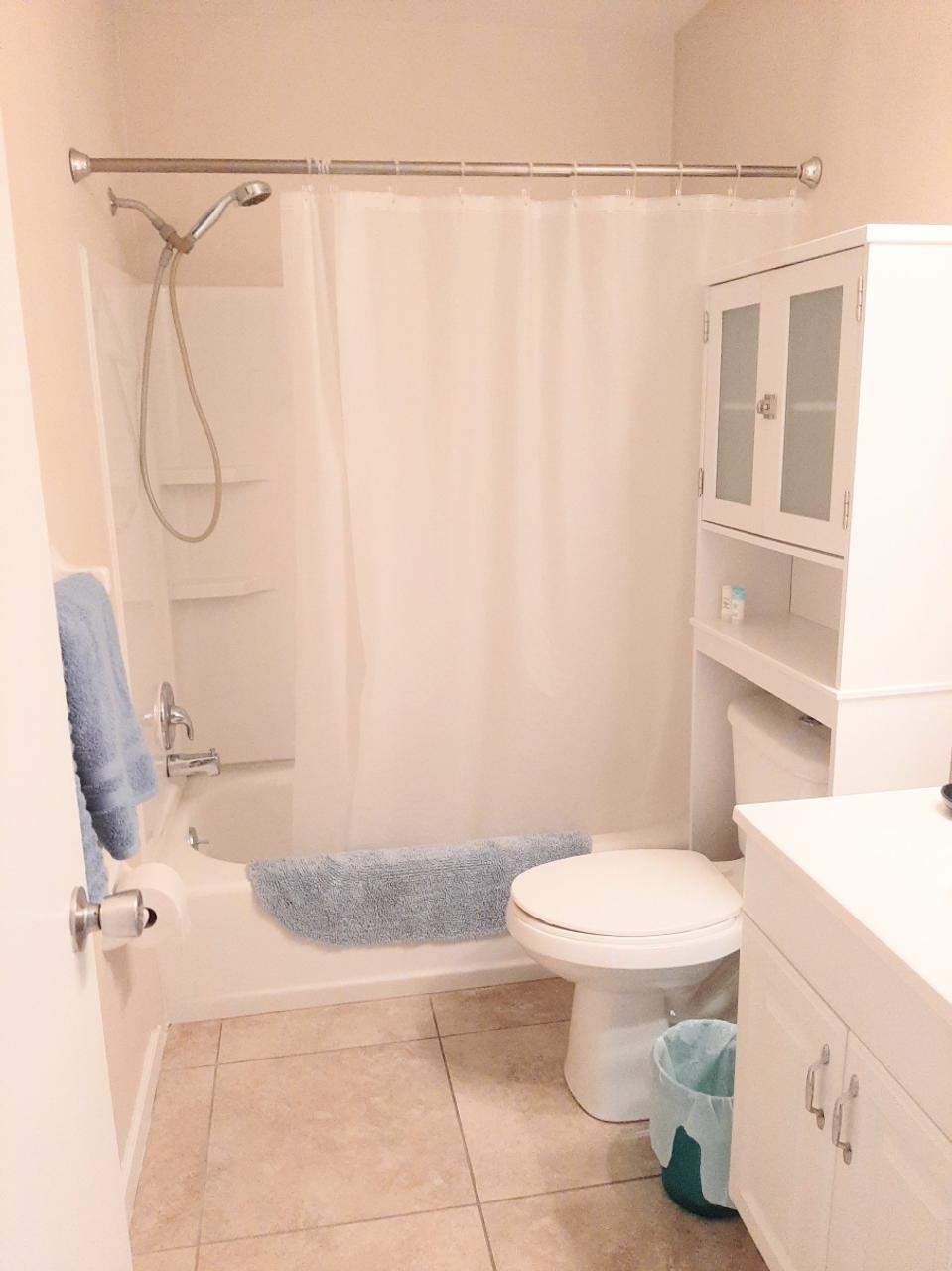 Profile photo 3 of 10