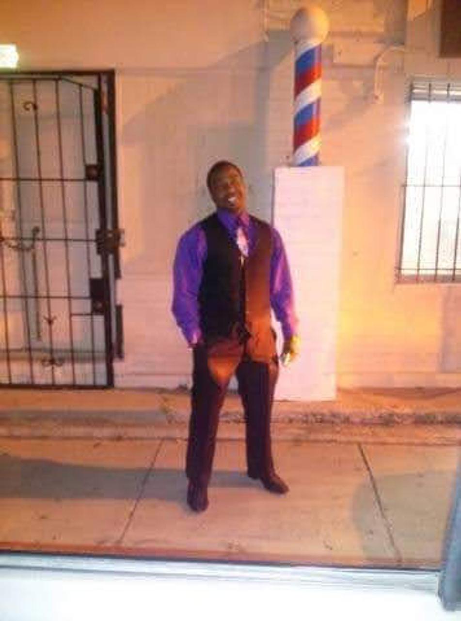 Profile photo 11 of 15