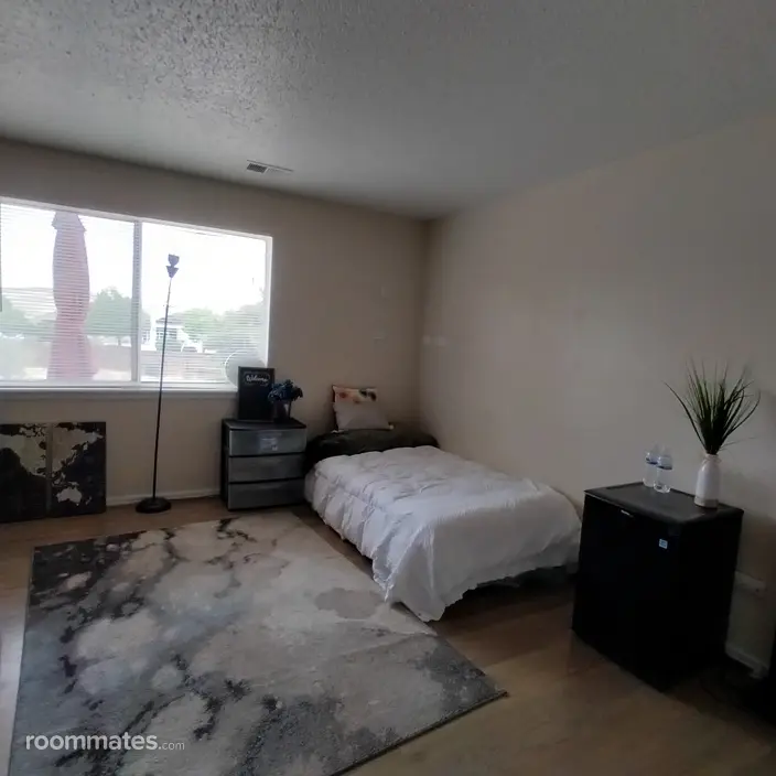 Room for rent in Centennial, CO $1000, house