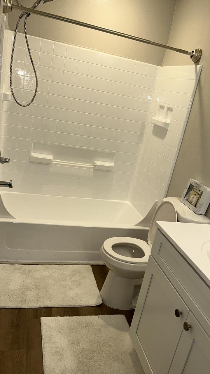 Profile photo 5 of 11