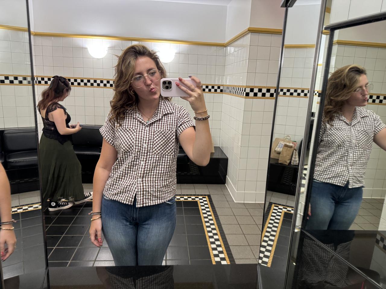 Profile photo 4 of 11