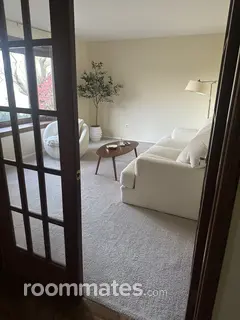 Room for rent in Livonia, MI $750, house