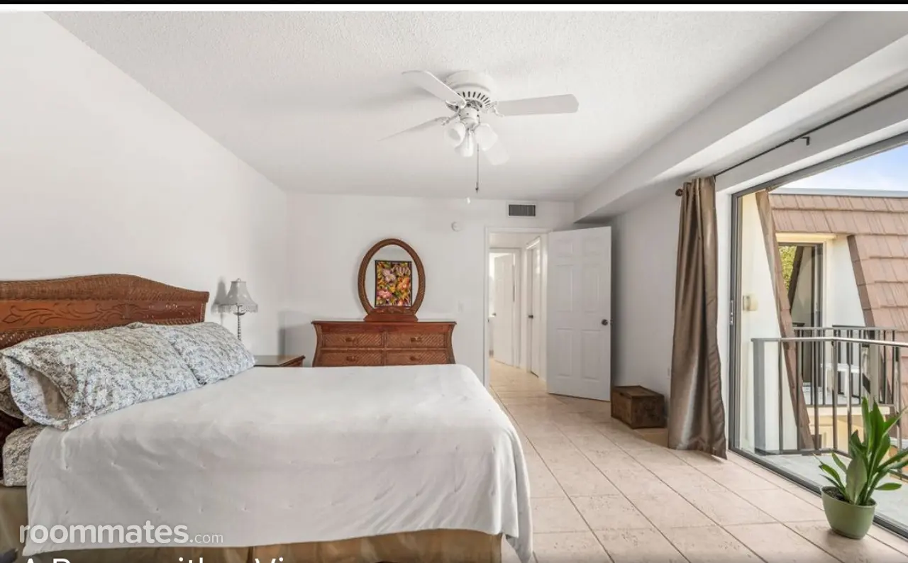 Profile photo 9 of 11