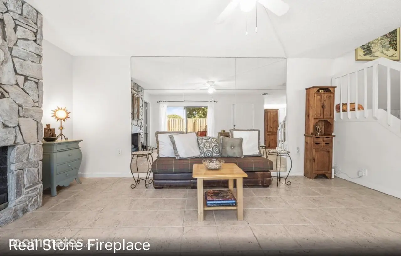 Profile photo 10 of 11