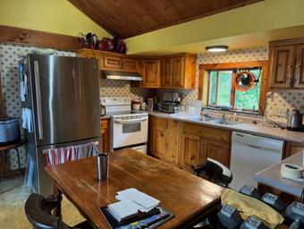 Room for rent in Pittsfield, NH $1000, house