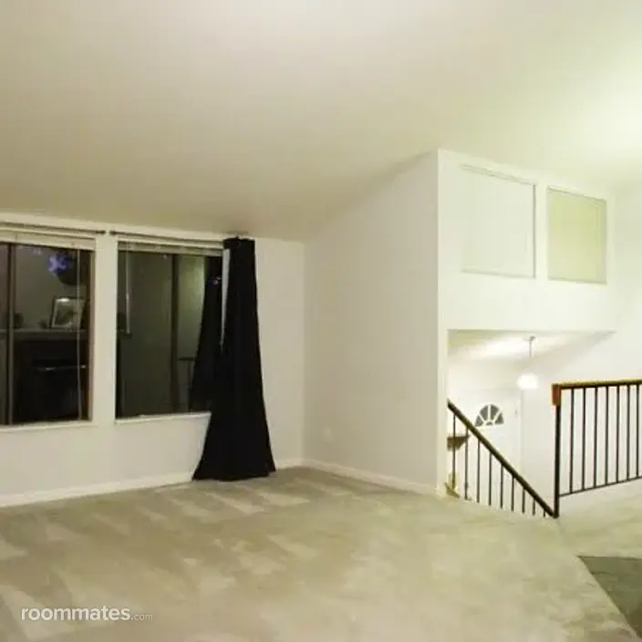 Room for rent in Kent, WA $990, house