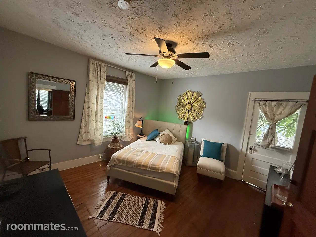 Profile photo 5 of 14